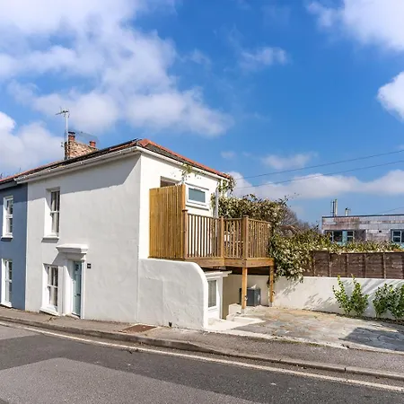 Holiday home Stylish Near Seafront Falmouth